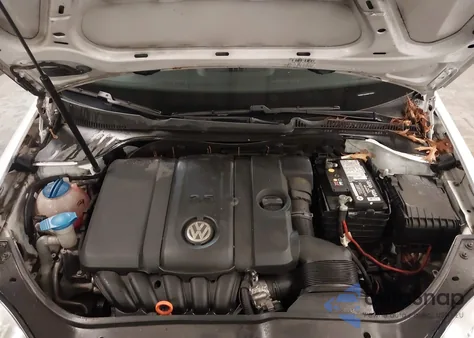 2010 Volkswagen Jetta Limited Edition z USA, uszkodzony, nr VIN 3VWRZ7AJ0AM162980